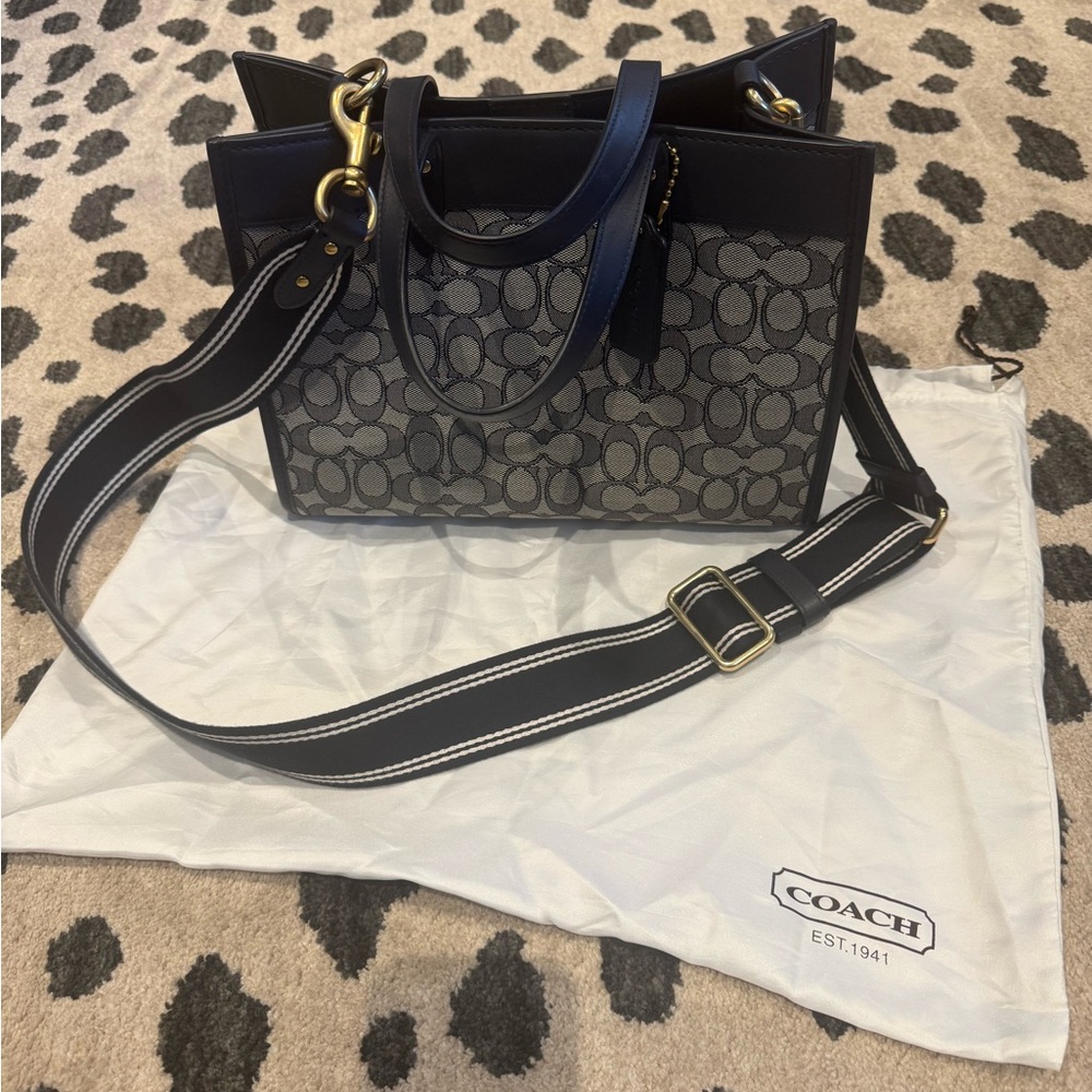 Coach Field Tote 30